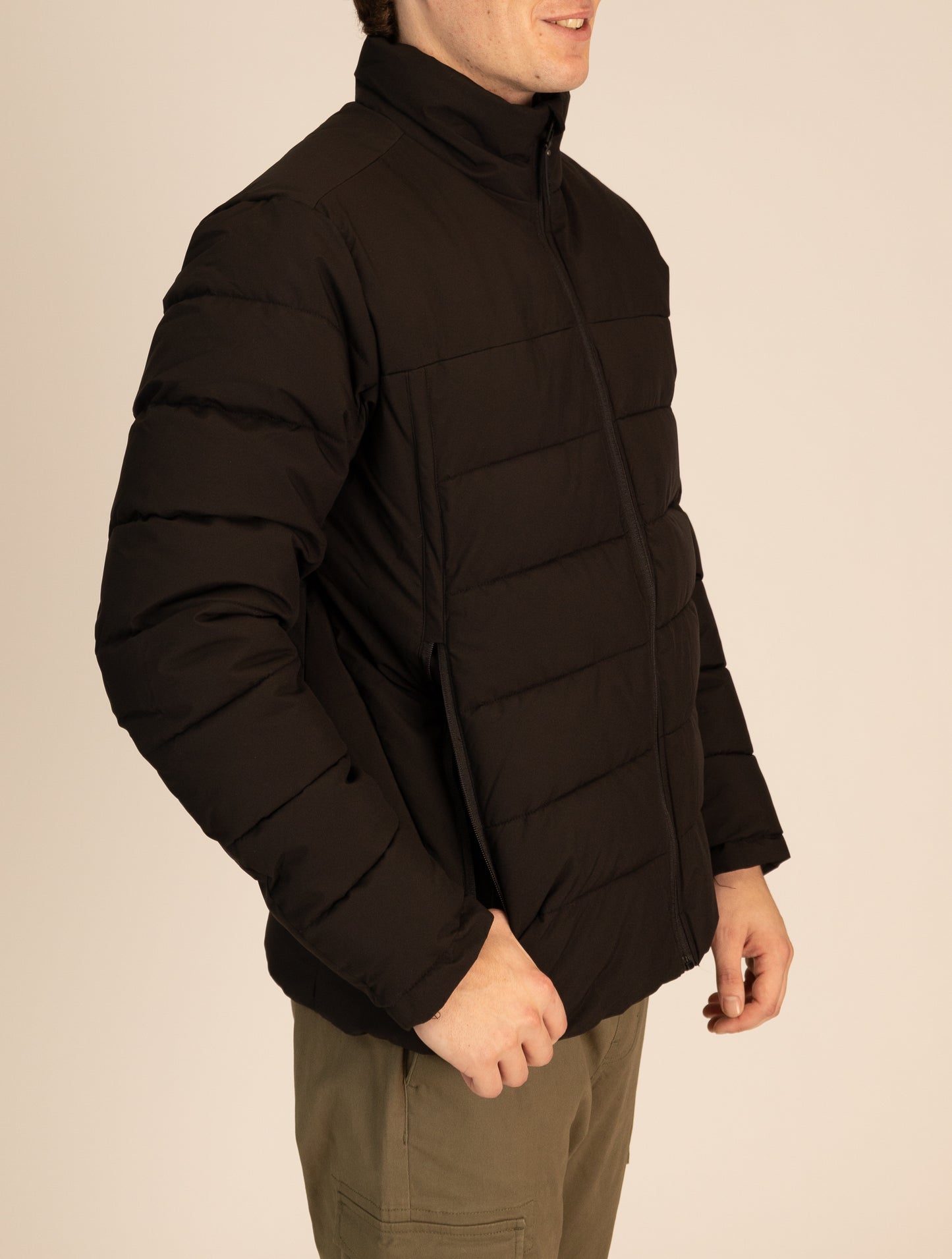 Trip Puffer Jacket in Black