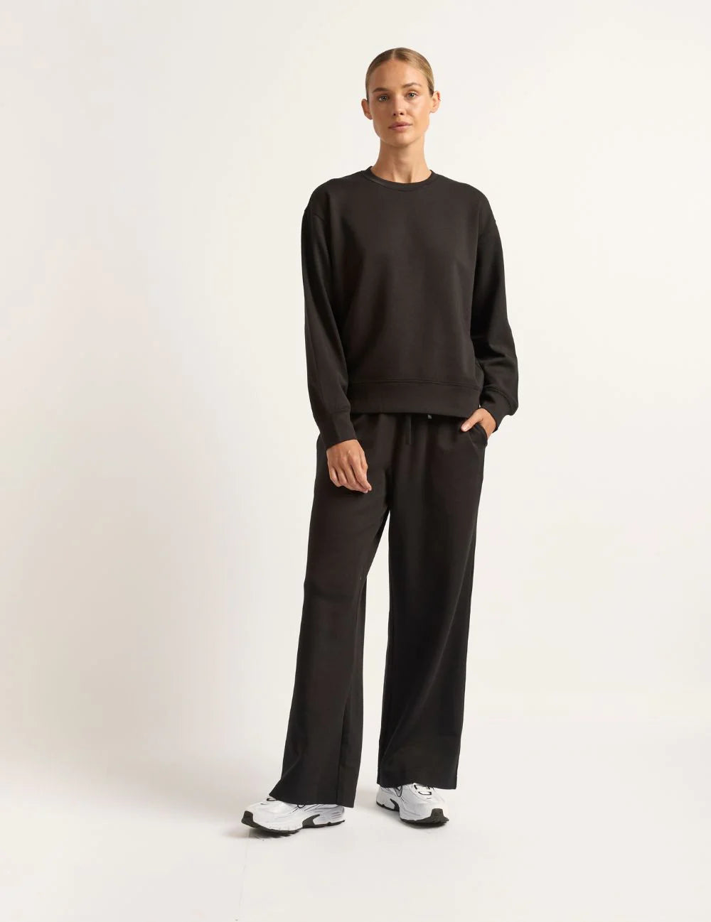 Bamboo Tech Fleece Crew Neck Sweater in Black