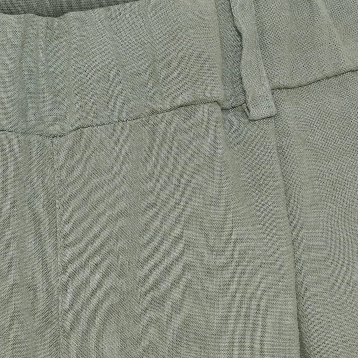 Jessica Linen Shorts in Military