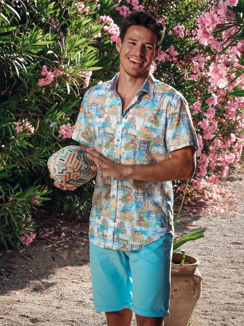 Bermuda Shorts in Light Blue
