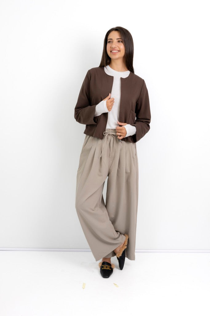 Burbank 2 Pocket Lined Zipper Jacket in Chocolate