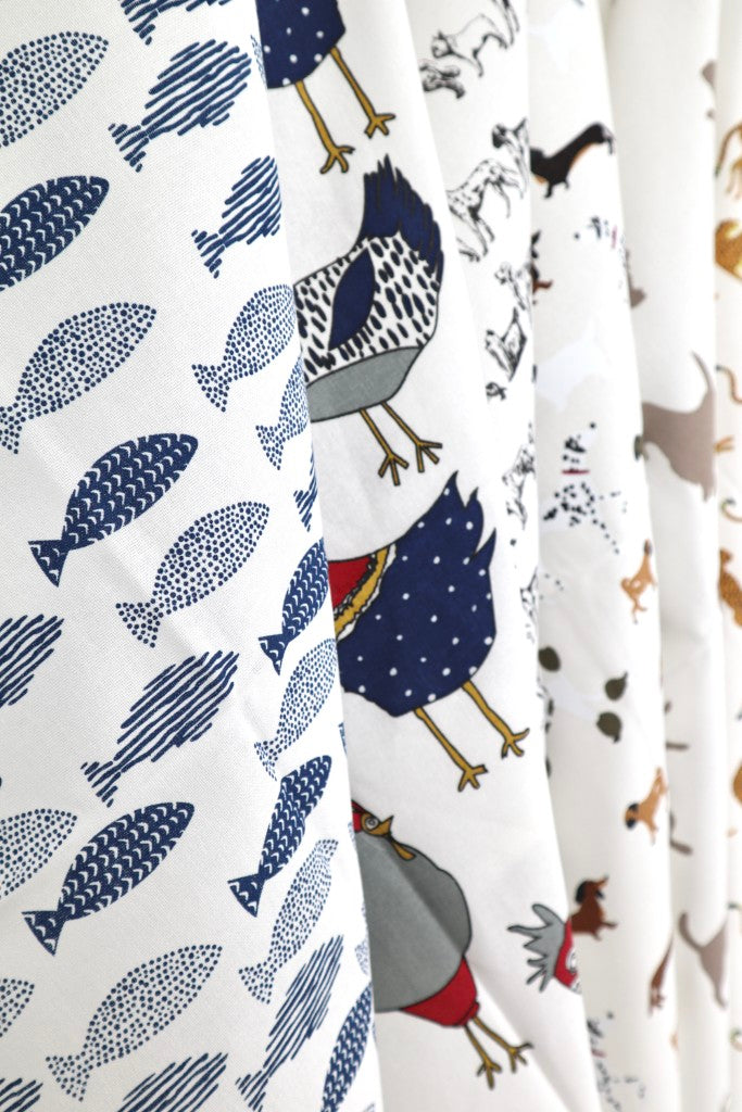 Printed Cotton Tea Towel in Crazy Chicken / White