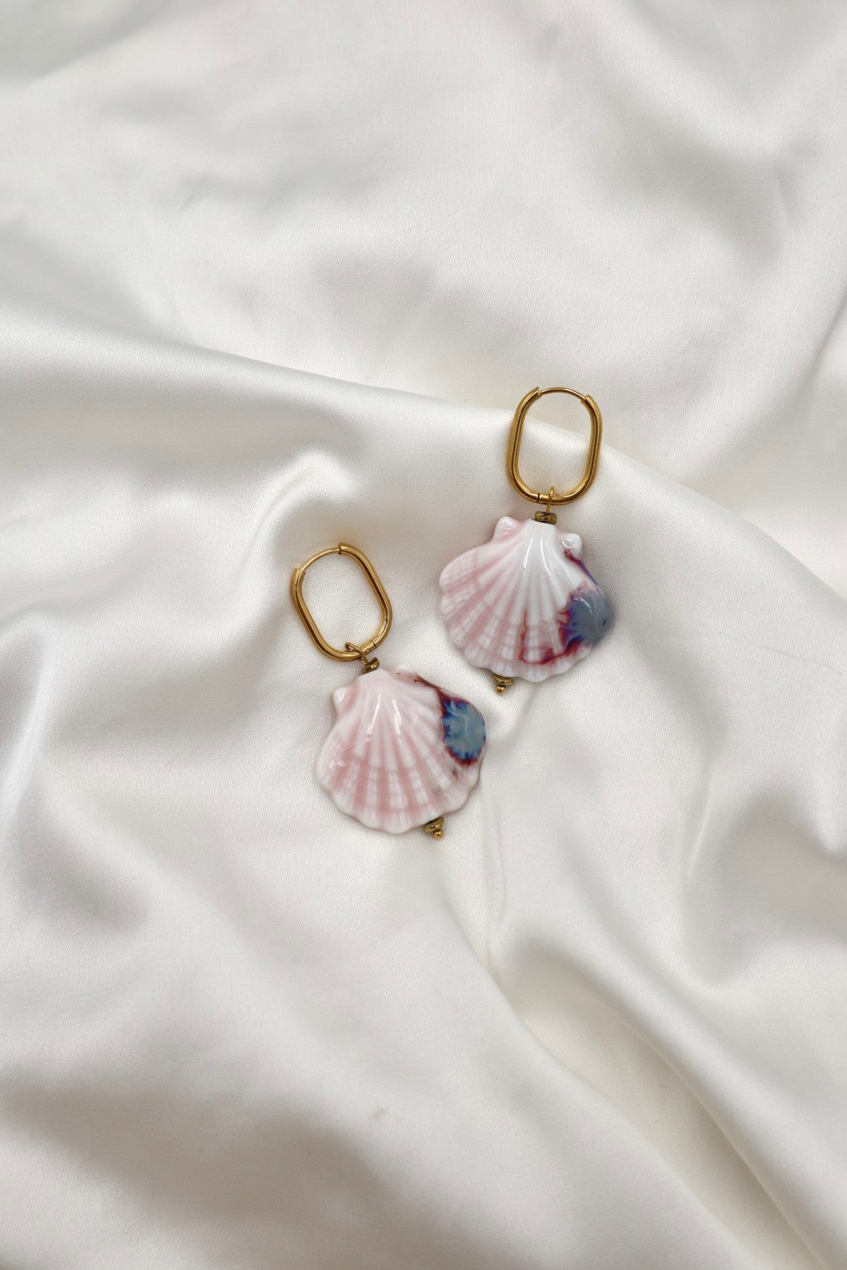 Chiada Charm Hoops in XL Shell