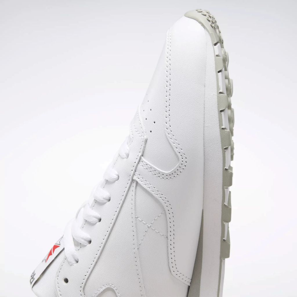 Classic Leather Unisex Sneaker in White / Pure Grey