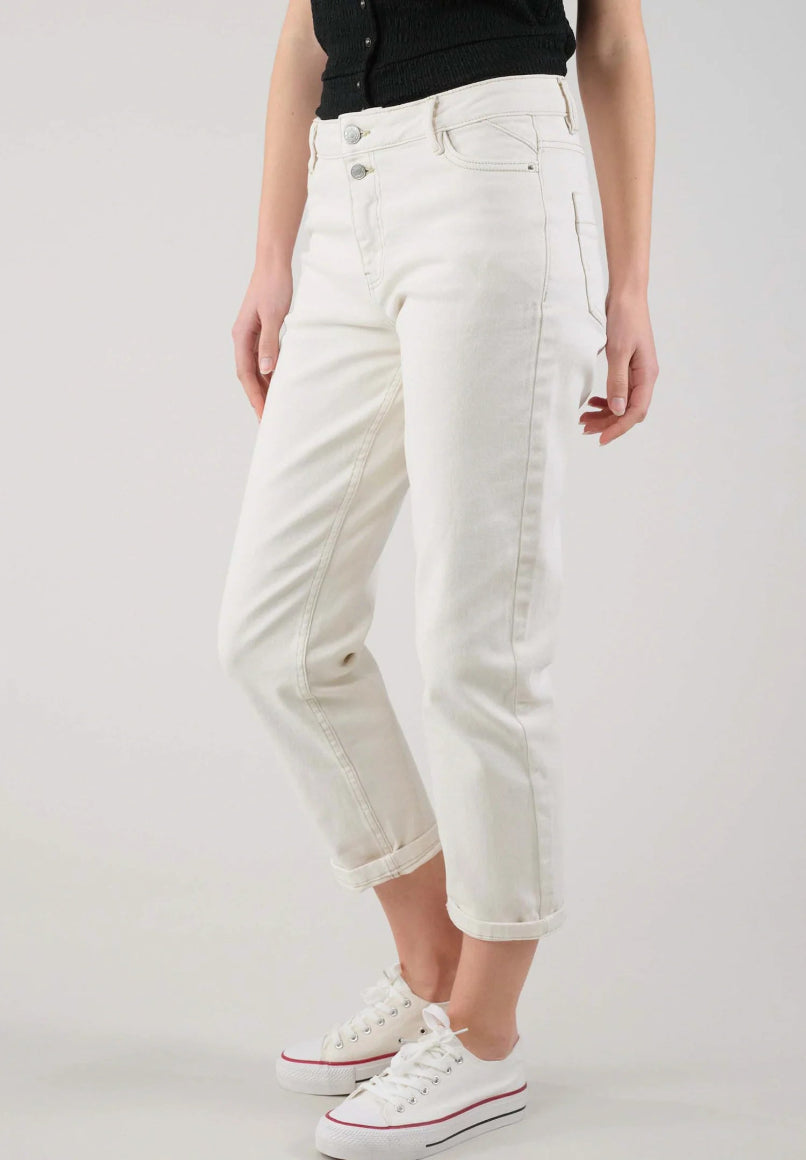 Djena Mom Jeans in Ecru