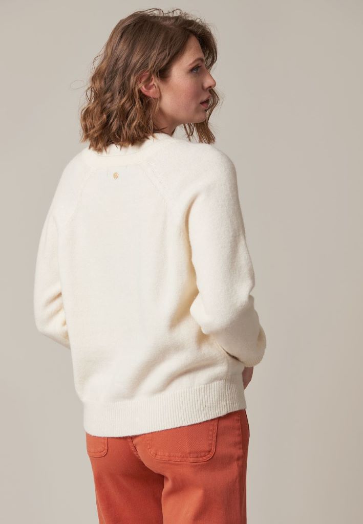 Berilde V Neck Pullover in Off White