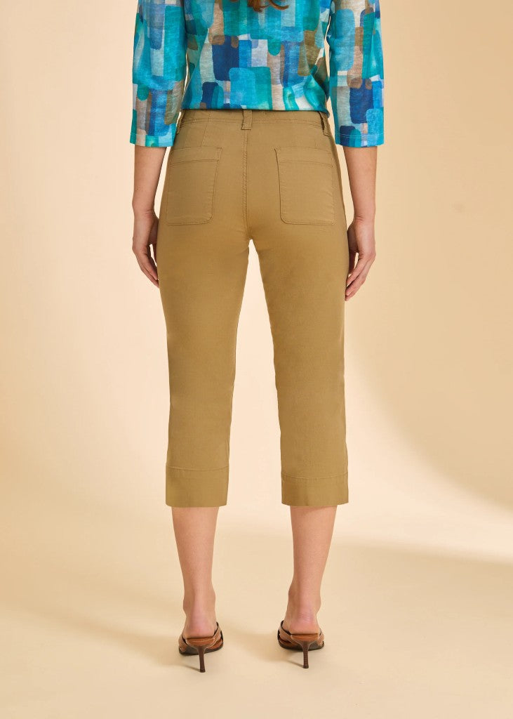 Christina Lightweight Twill Pintuck Capri in Henna