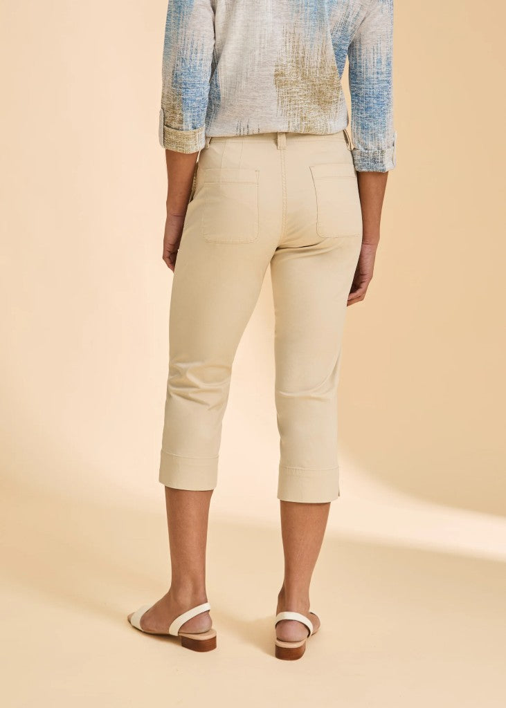 Christina Lightweight Twill Pintuck Capri in Sand
