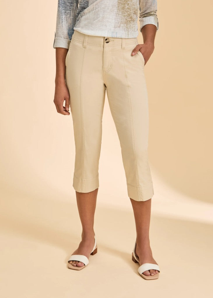 Christina Lightweight Twill Pintuck Capri in Sand