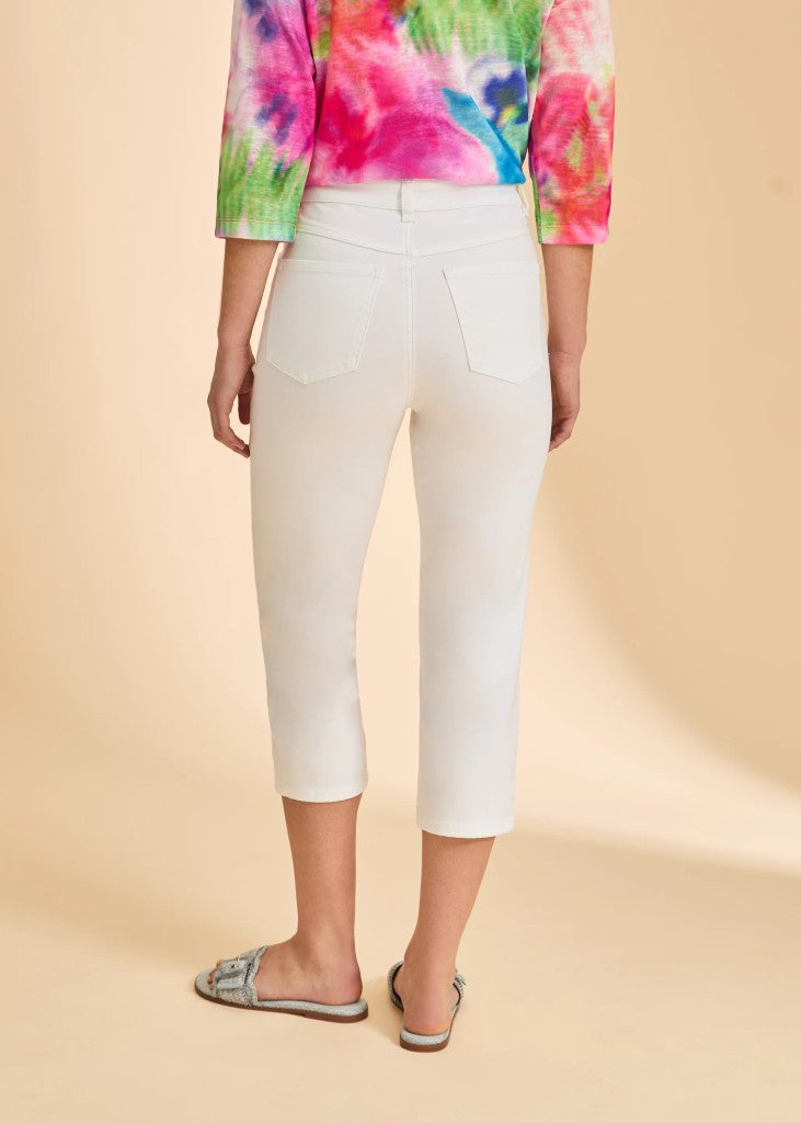 Suzanne Twill Capri in White