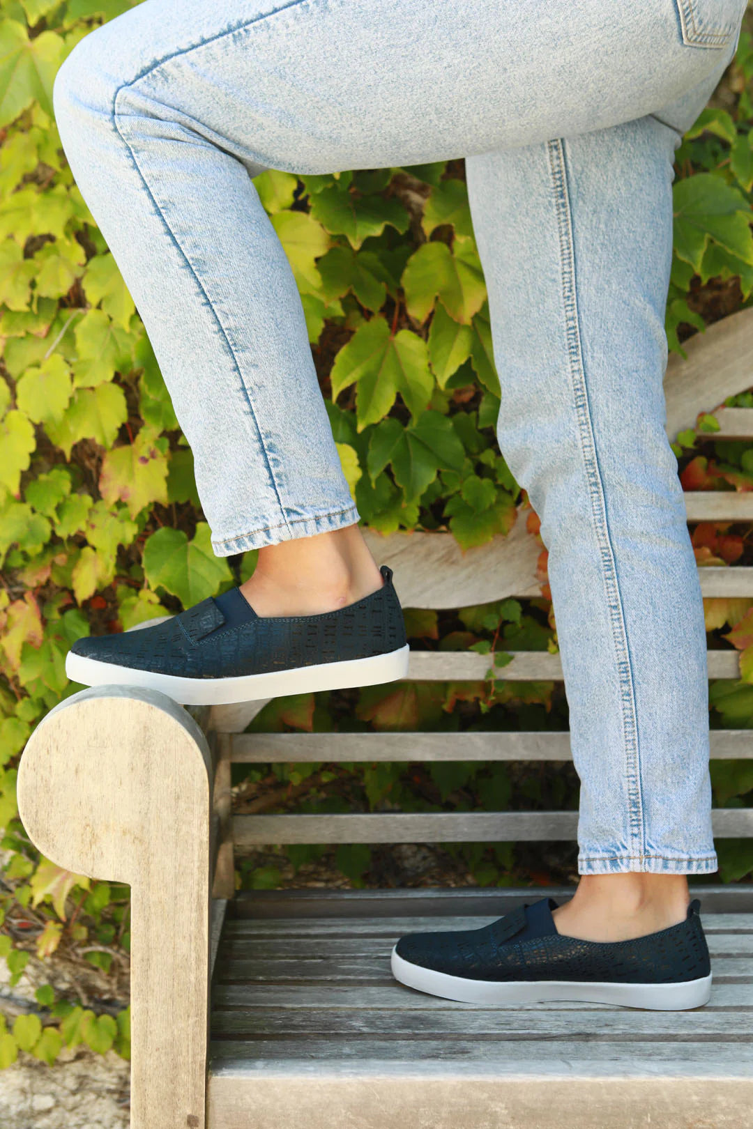 Fran Leather Slip on Shoe in Navy / Snake