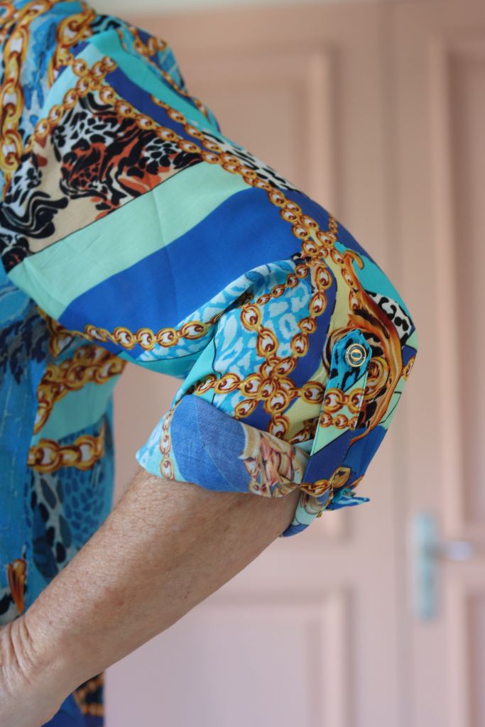 Maddison Short Dress in Blue Chain