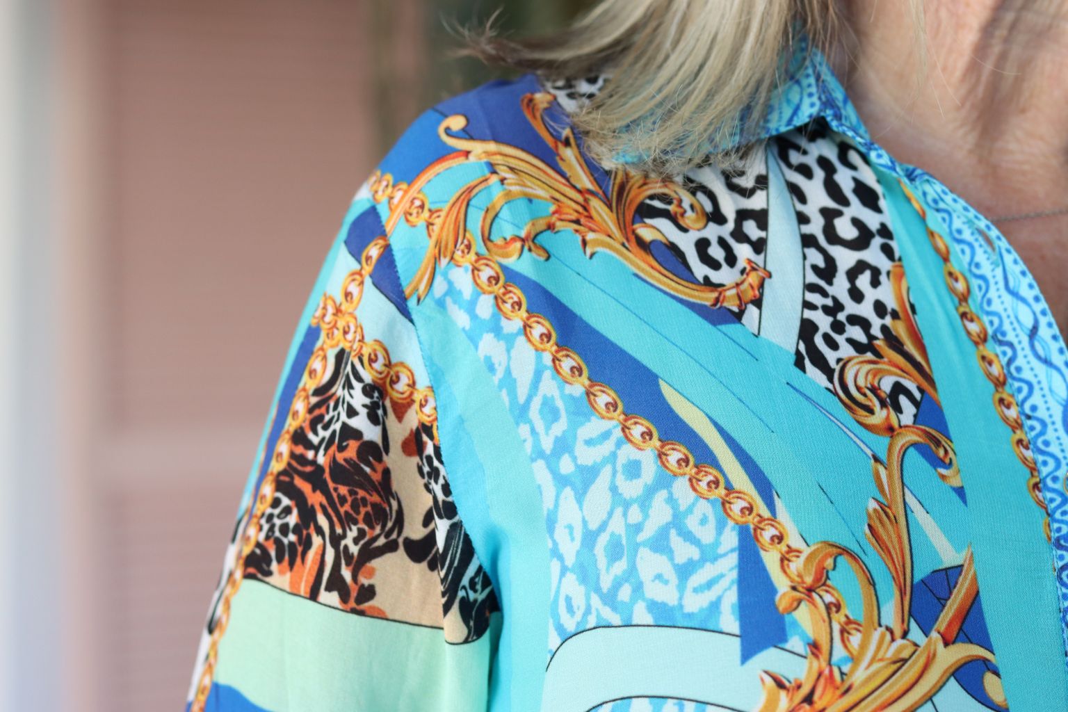 Maddison Short Dress in Blue Chain