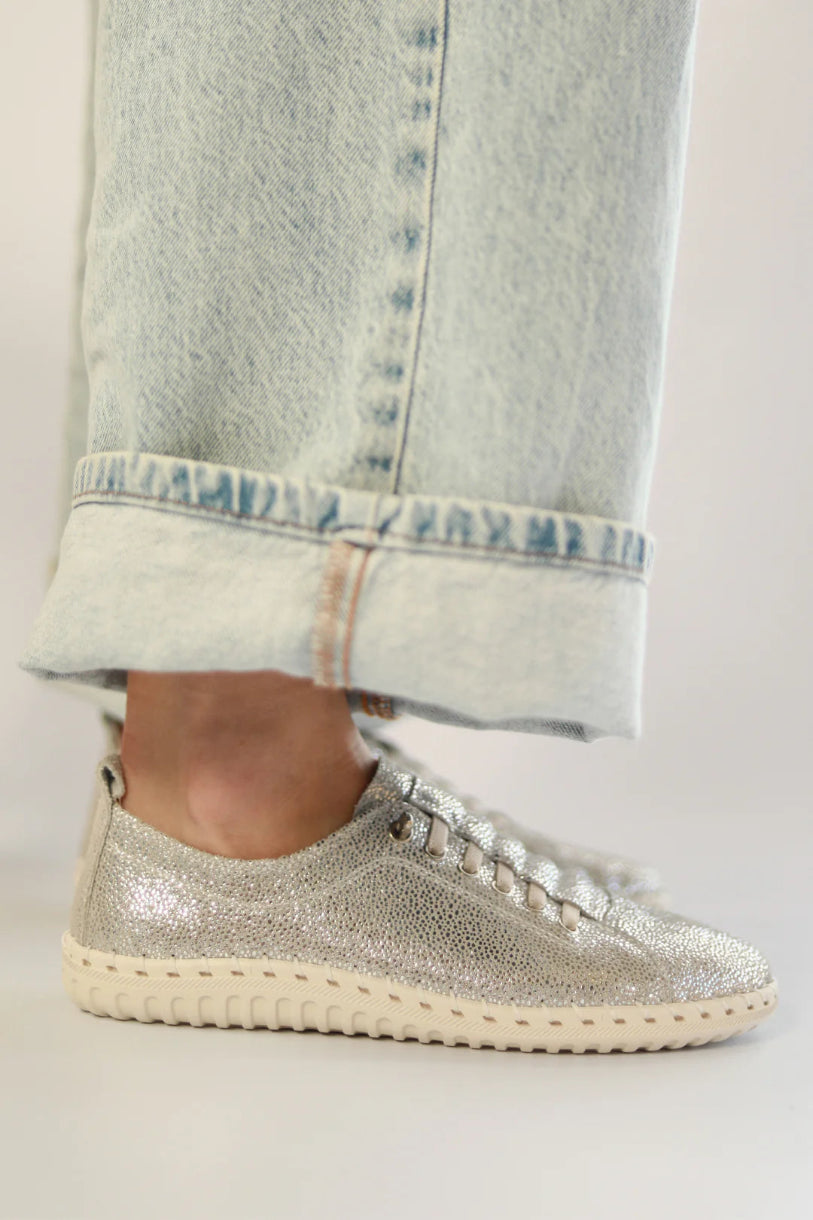 Gina Leather Sneaker in Silver Spec