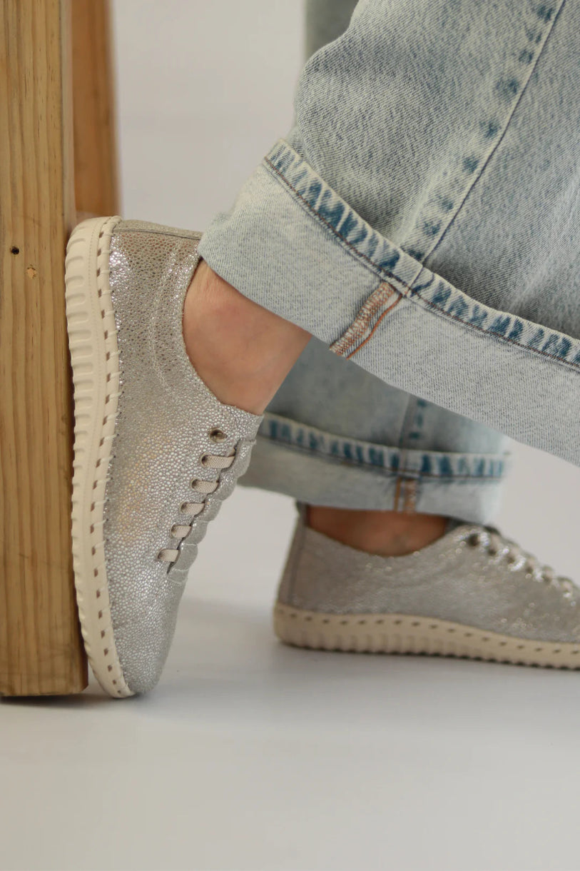 Gina Leather Sneaker in Silver Spec