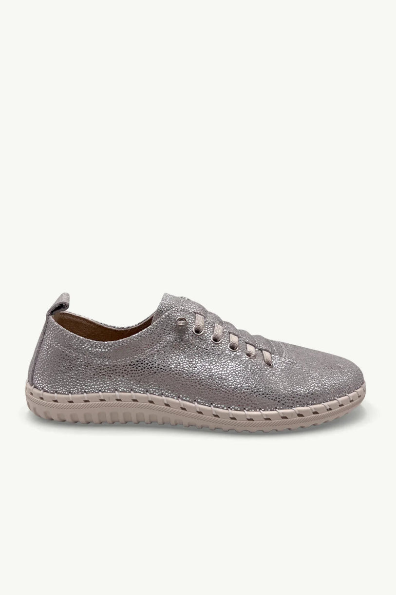 Gina Leather Sneaker in Silver Spec
