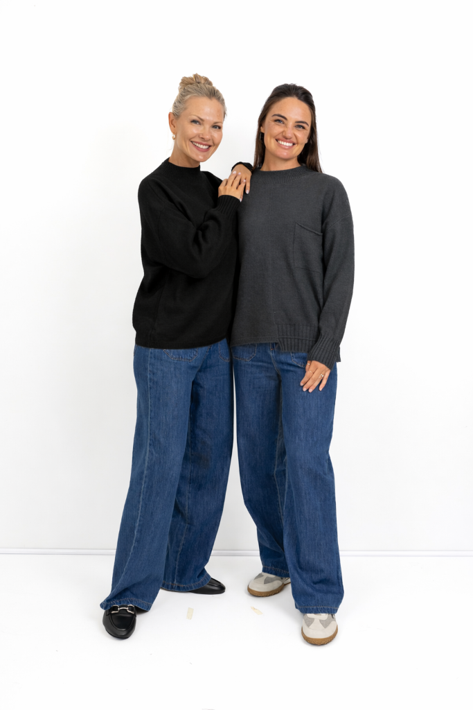 Hollister Box Knit With Pocket in Black