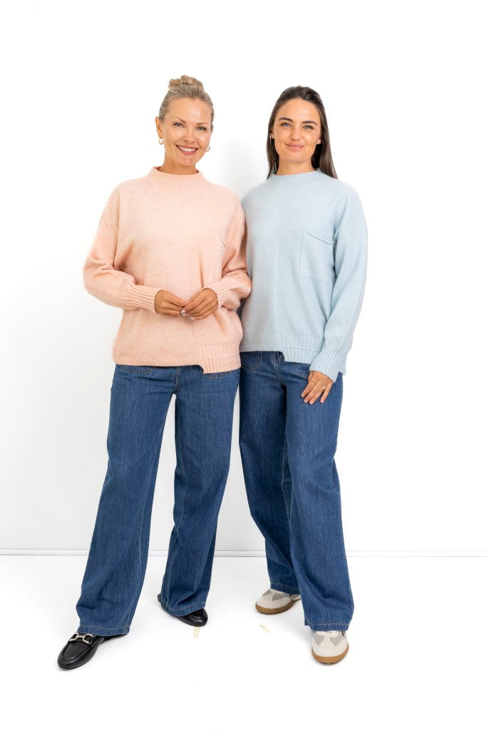 Hollister Box Knit With Pocket in Blush