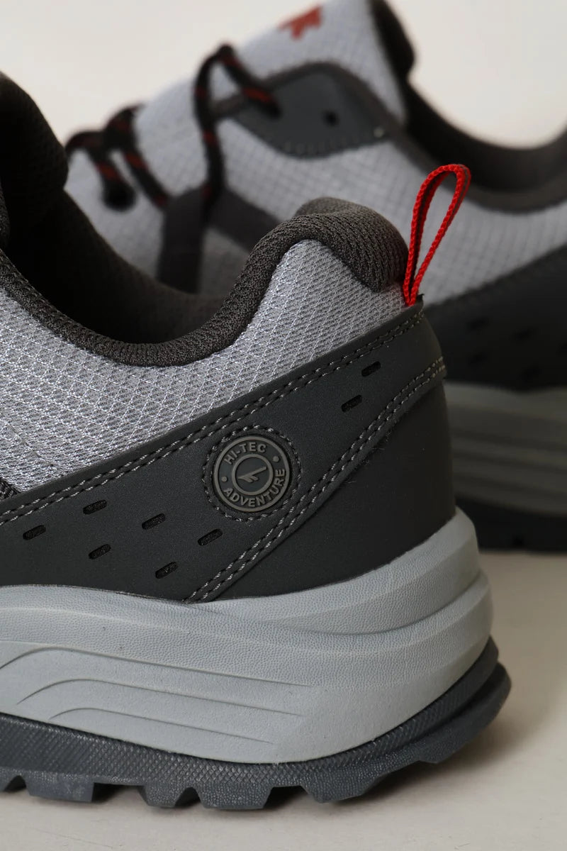 Raider Low Cut Shoe in Grey / Red