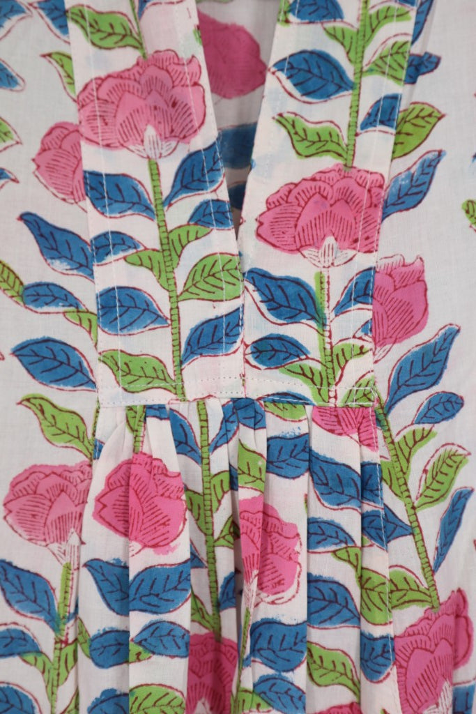 V-Neck Dress in Pink Floral