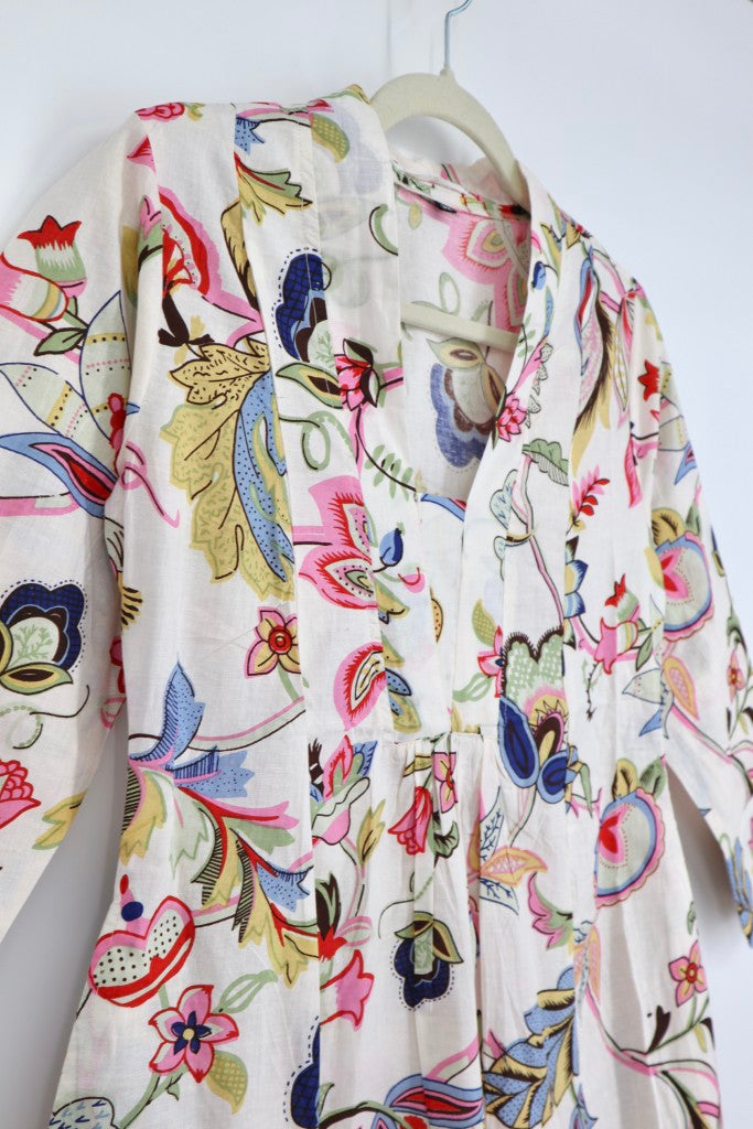 V-Neck Long Dress in White Floral