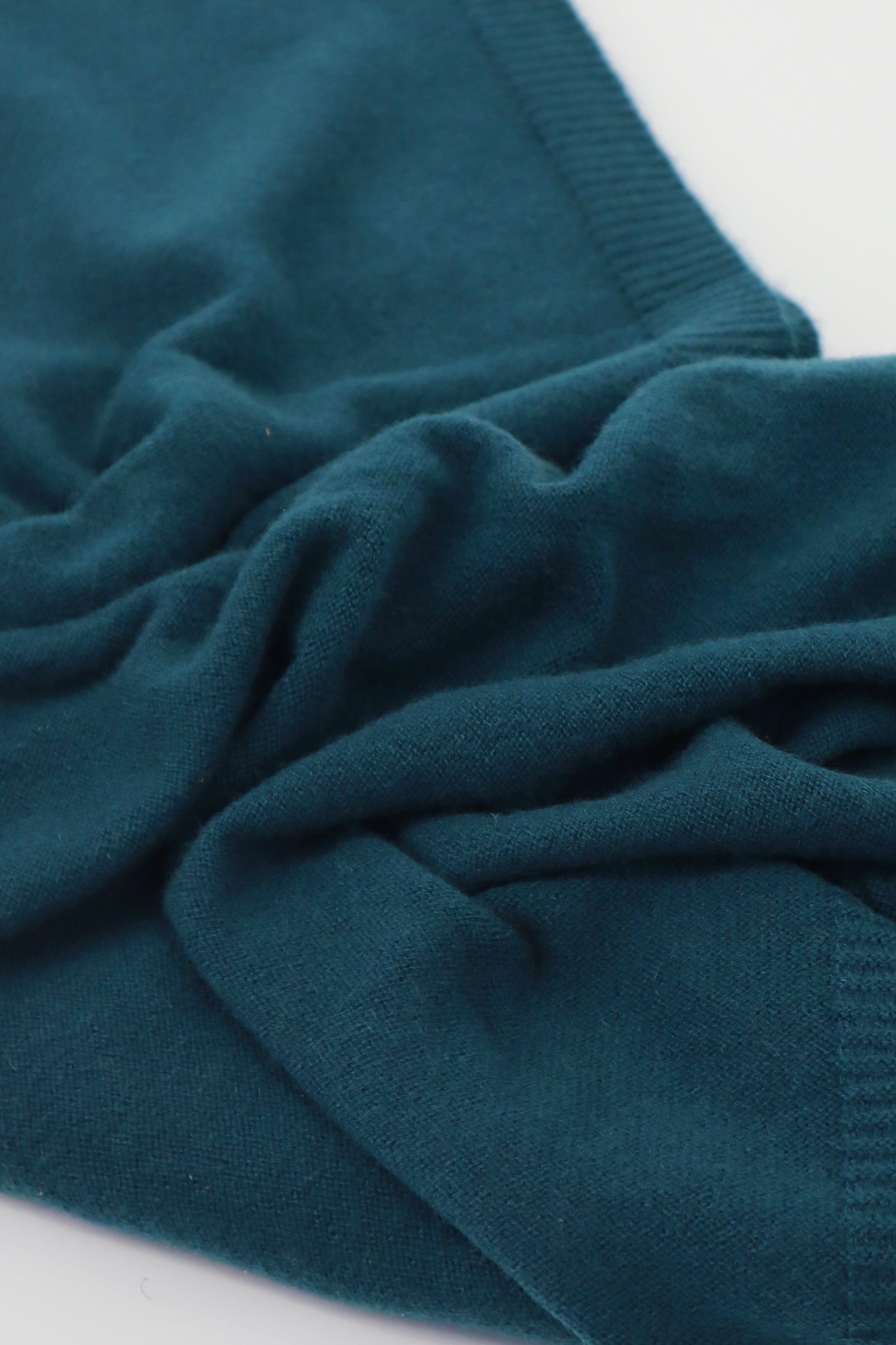 Pure Cashmere Classic Crew Cardigan in Emerald