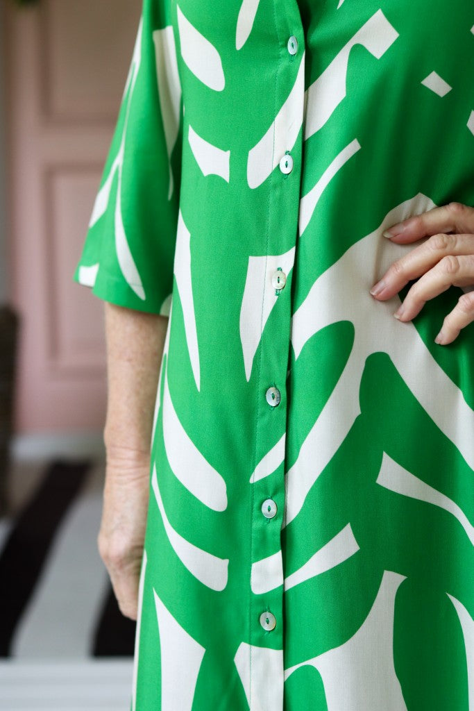 Bella Long Shirt Dress in Off White & Green