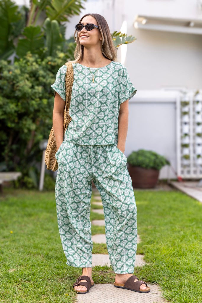 Clarrise Top in Moss
