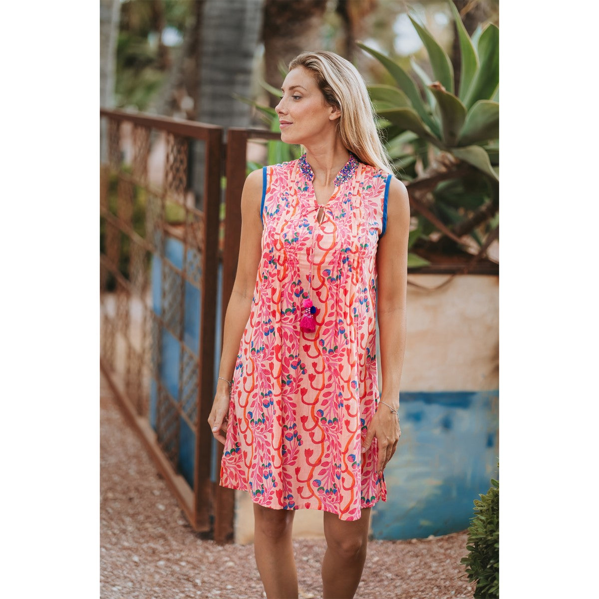 Sleeveless Short Dress in Coral Print