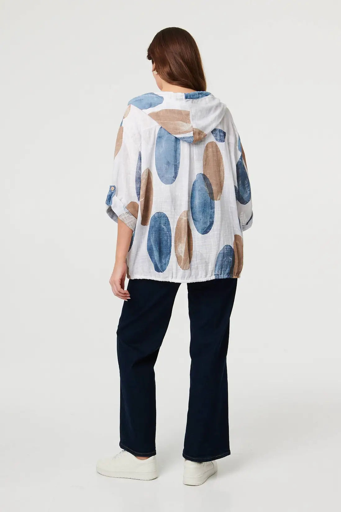 3/4 Hooded Jacket in White Oval