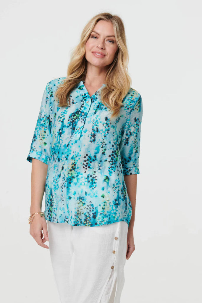 Printed 3/4 Sleeve Relaxed V-Neck Blouse in Turquoise