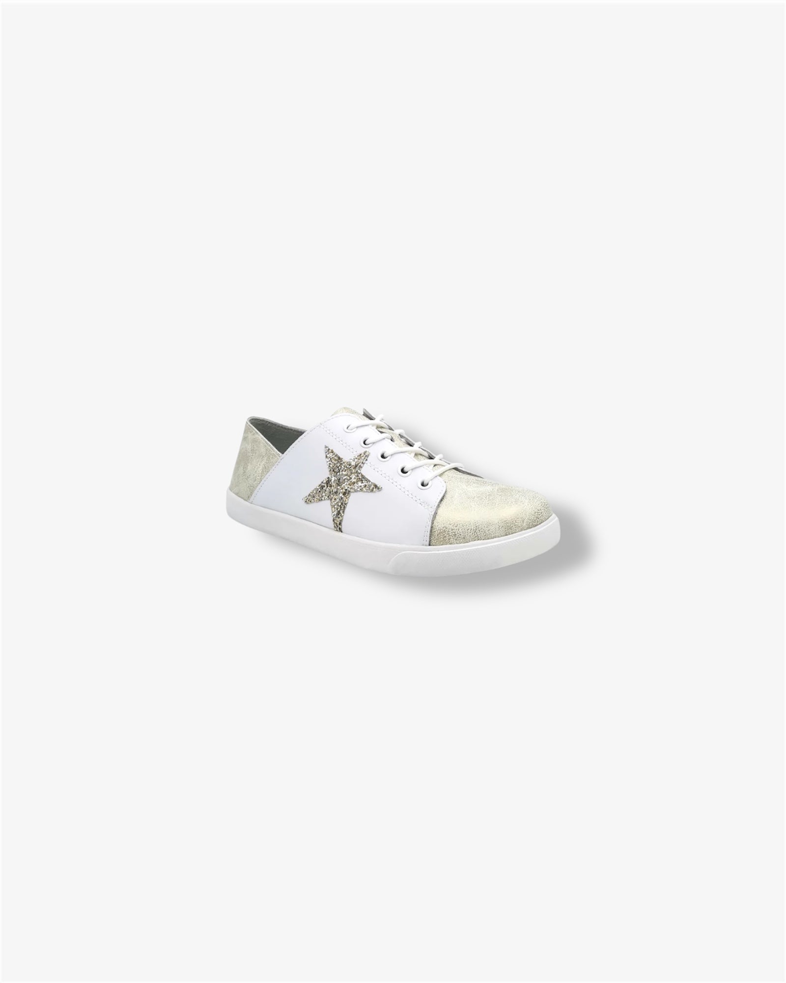 Nicki Leather Sneaker in White / Gold