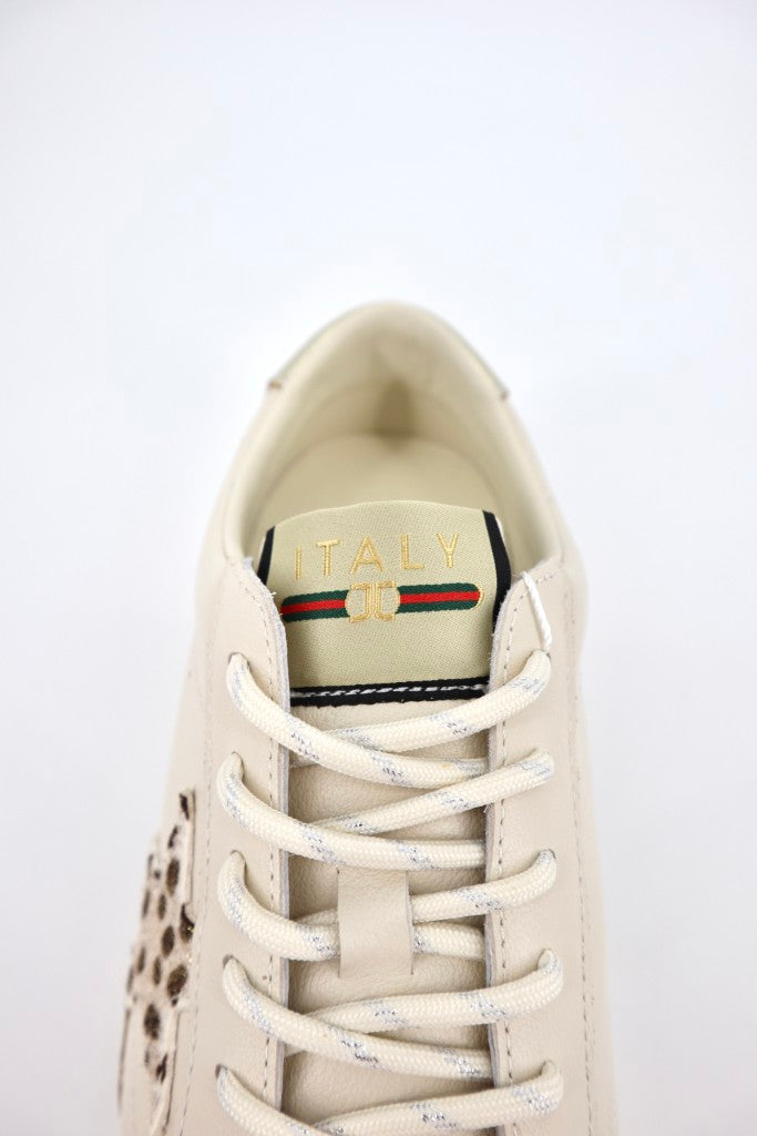 Vespa Sneaker in Beige / Animal Star