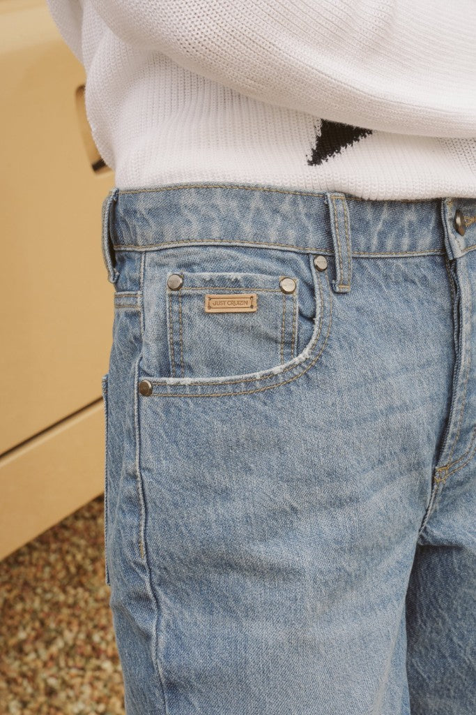 Boyfriend Jeans in Medium Wash blue
