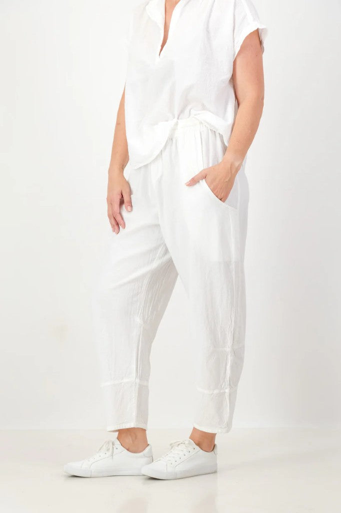 Cove Cotton Barrel Pant in White
