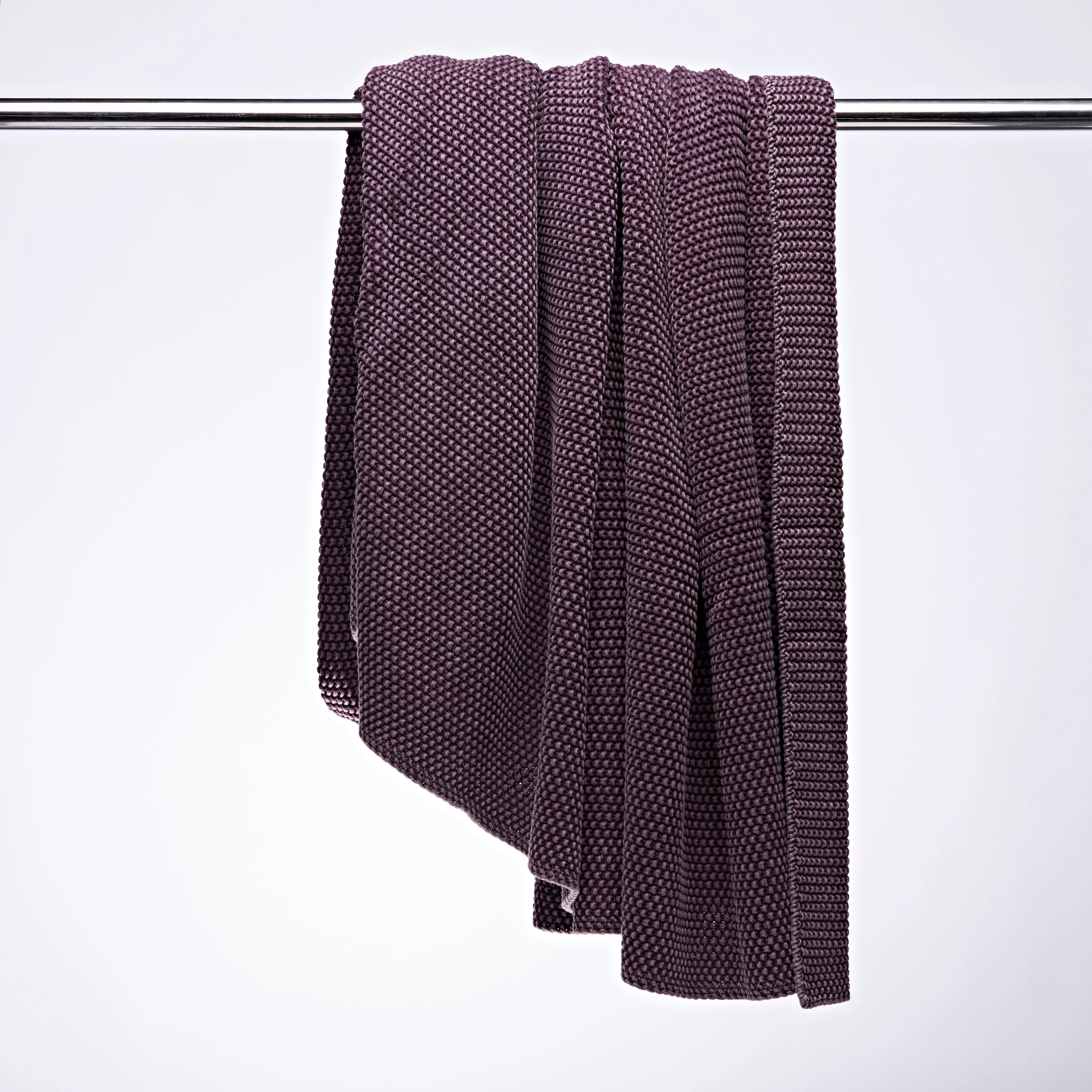 Stone Wash Moss Knit Cotton Throw in Aubergine