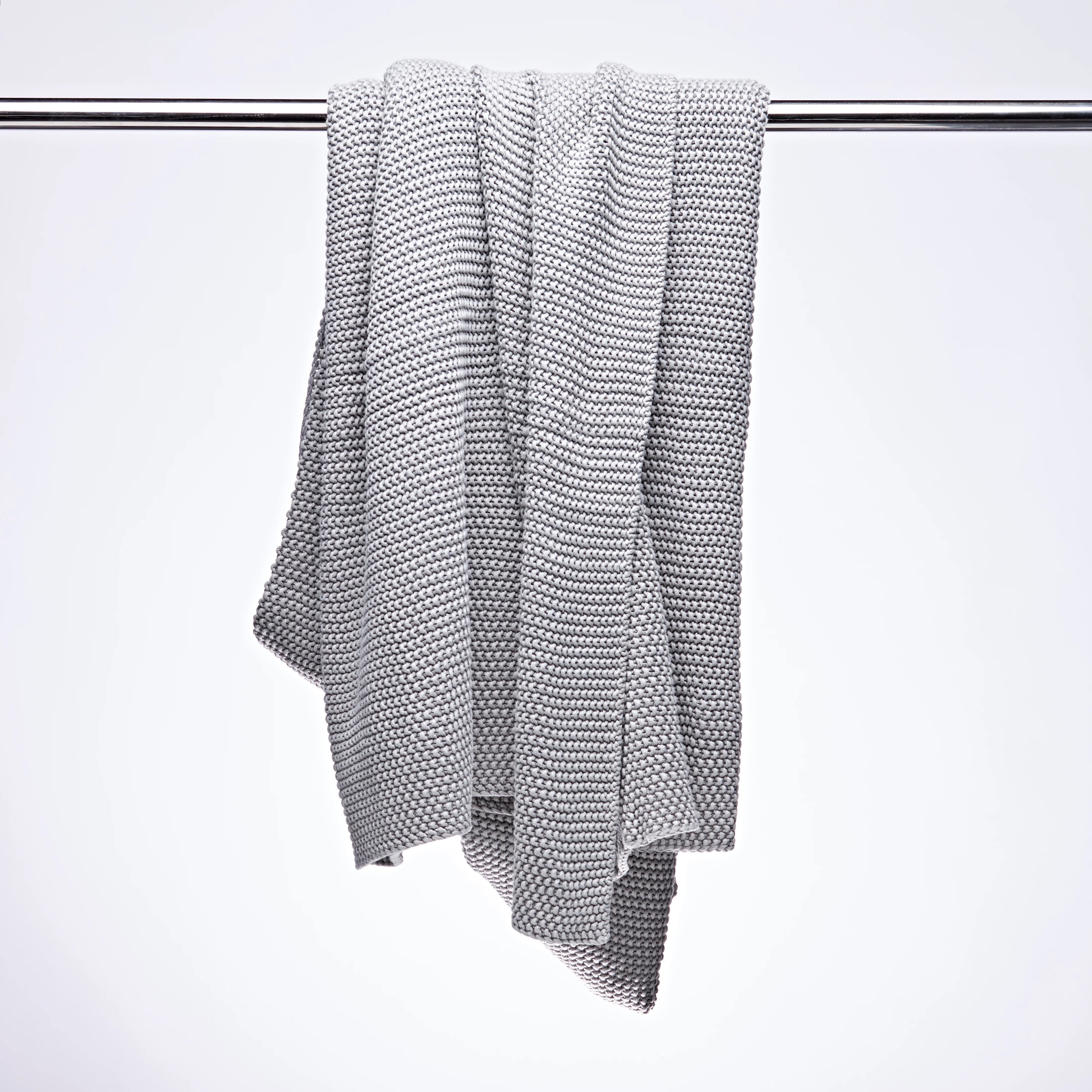 Stone Wash Moss Knit Cotton Throw in Pebble Grey