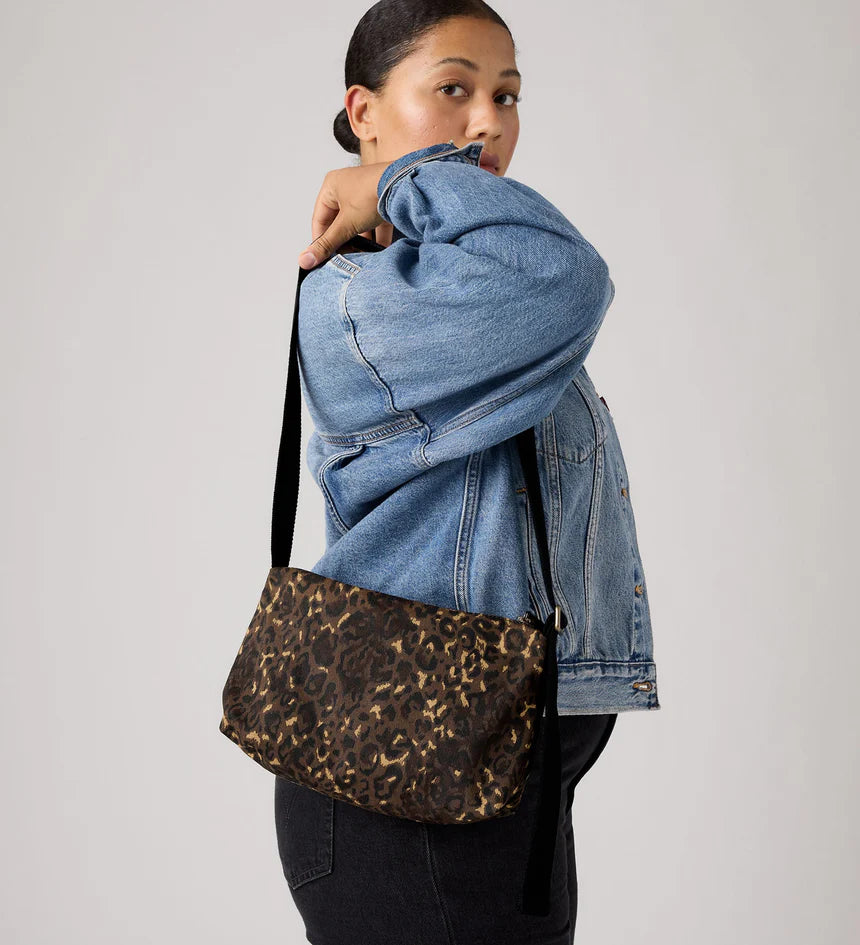 Ali Shoulder Bag in Dark Brown