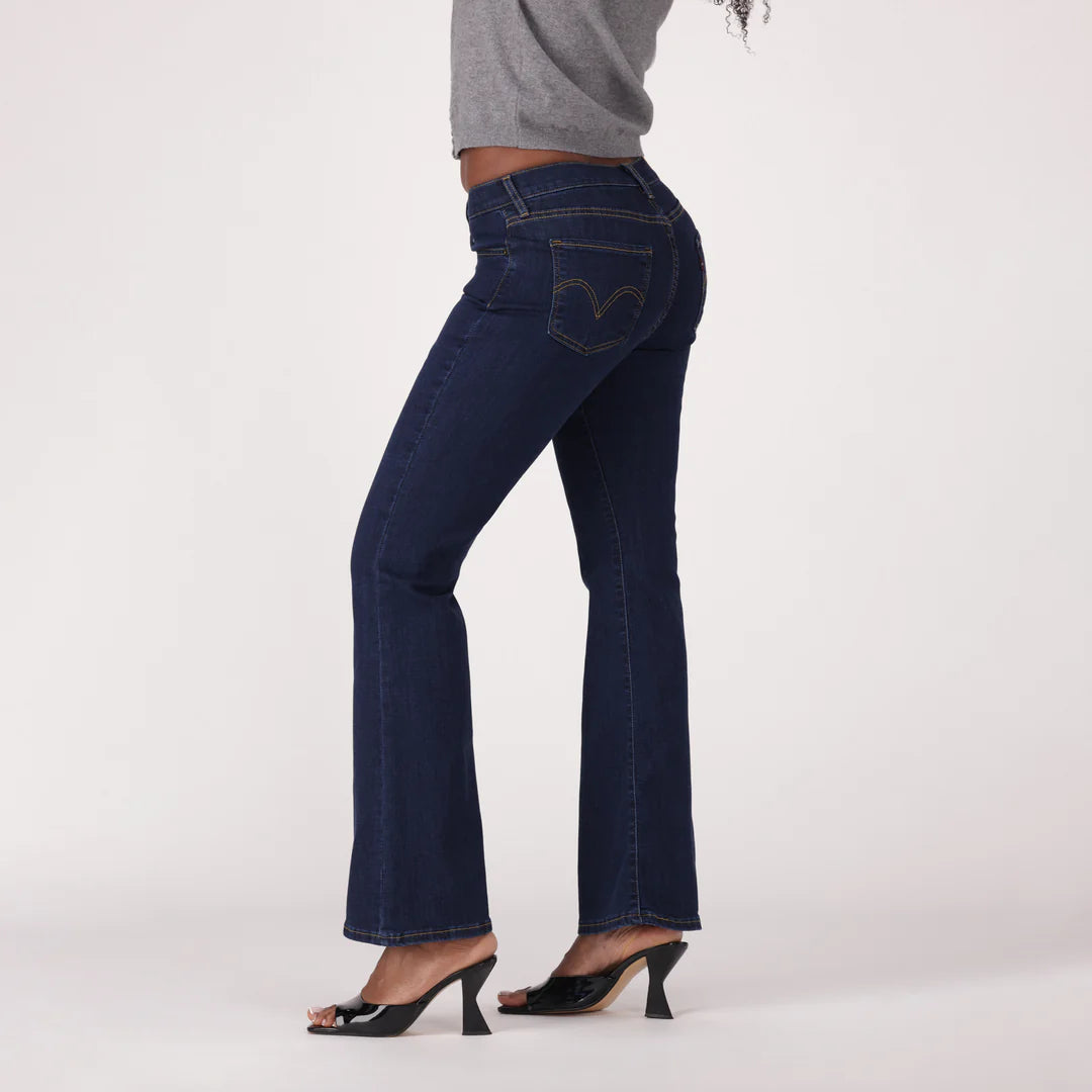 W Curvy Flare Jean in Outside The Screen