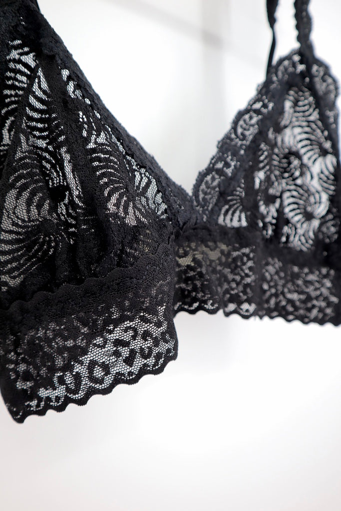 Lace Bralette in Black