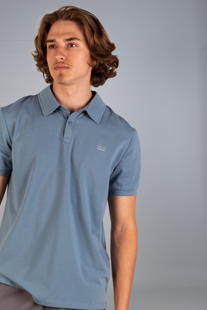 Fineas SS Golfer in Lead