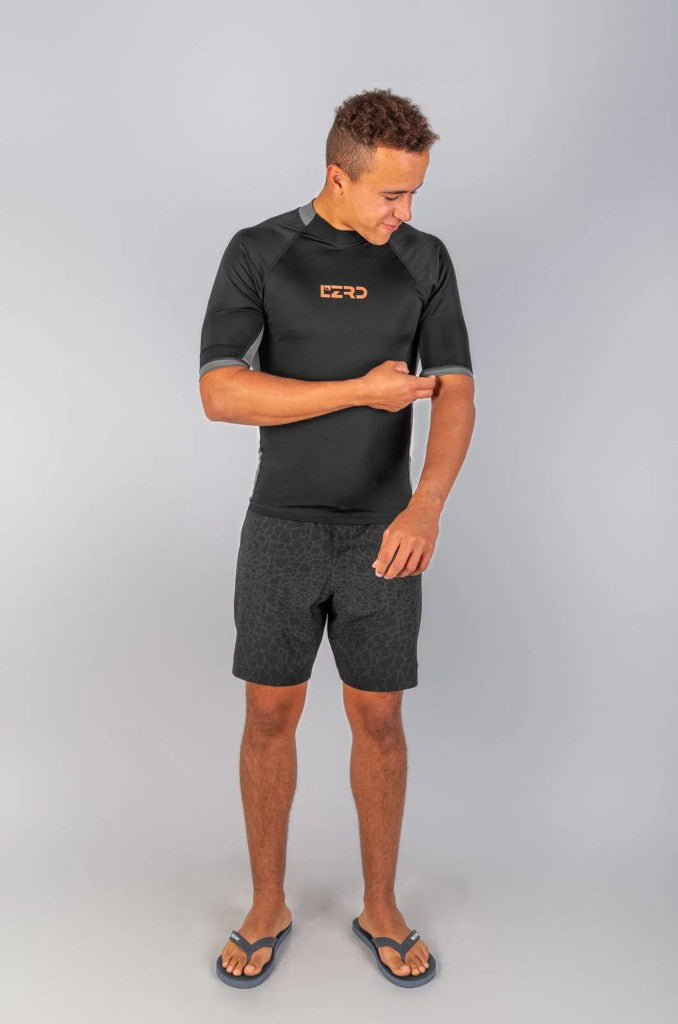 Torry Mens SS Rashie in Black