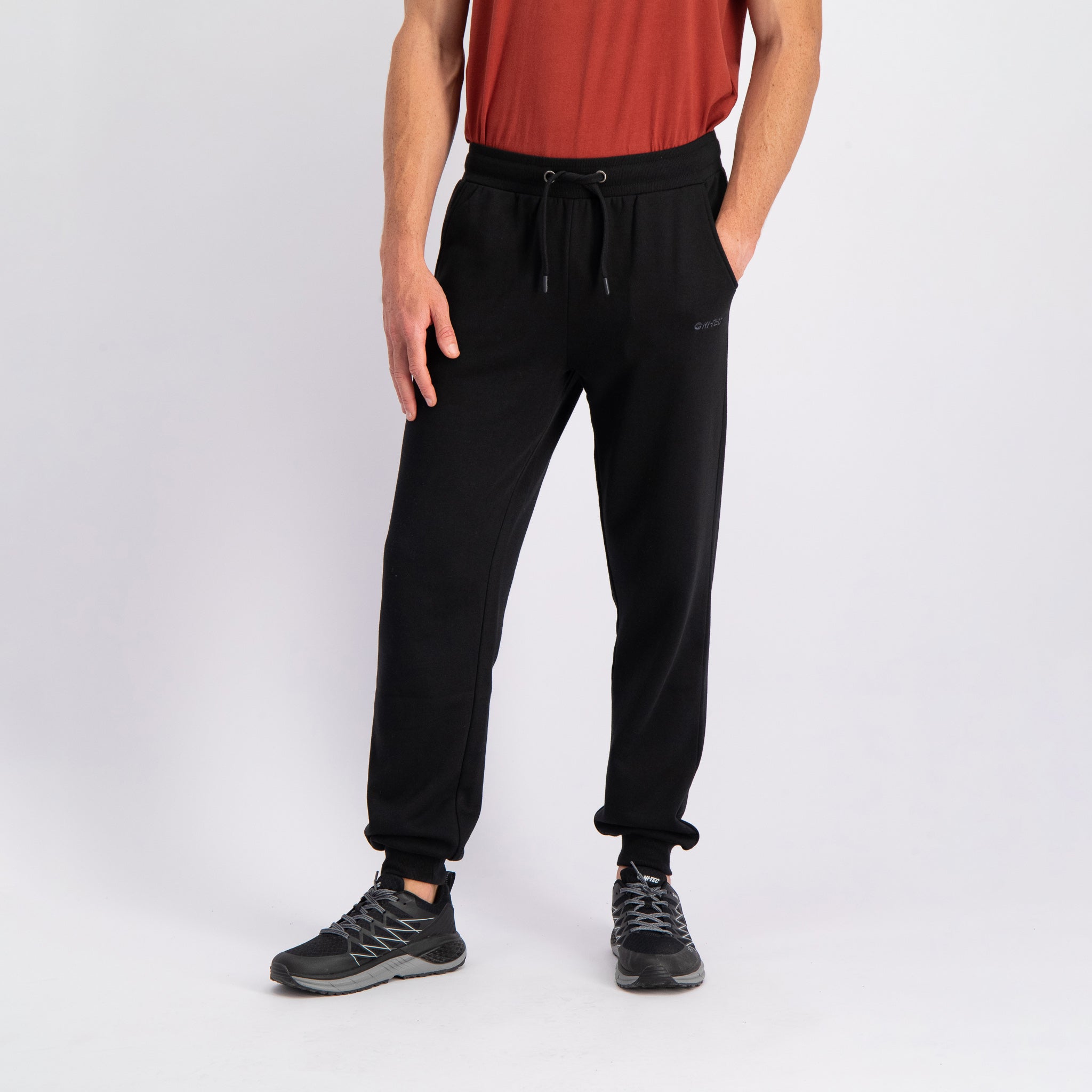 Melian Trackpants in Black