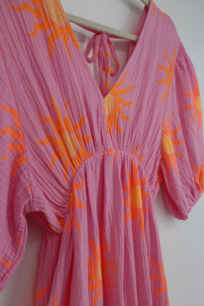 V-Neck Back Tie Dress in Pink Sun Orb