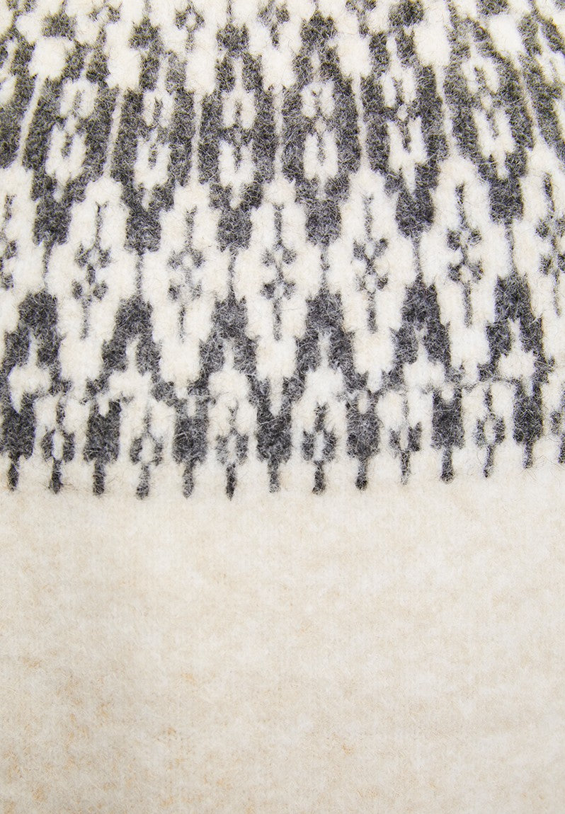 Knit Raglan Pattern Pullover in Beige