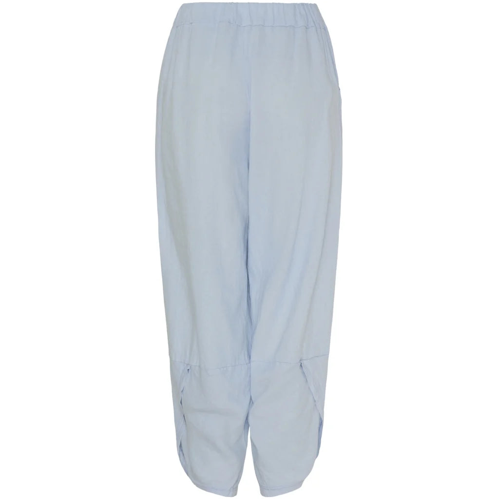 Maud Pant in Celeste