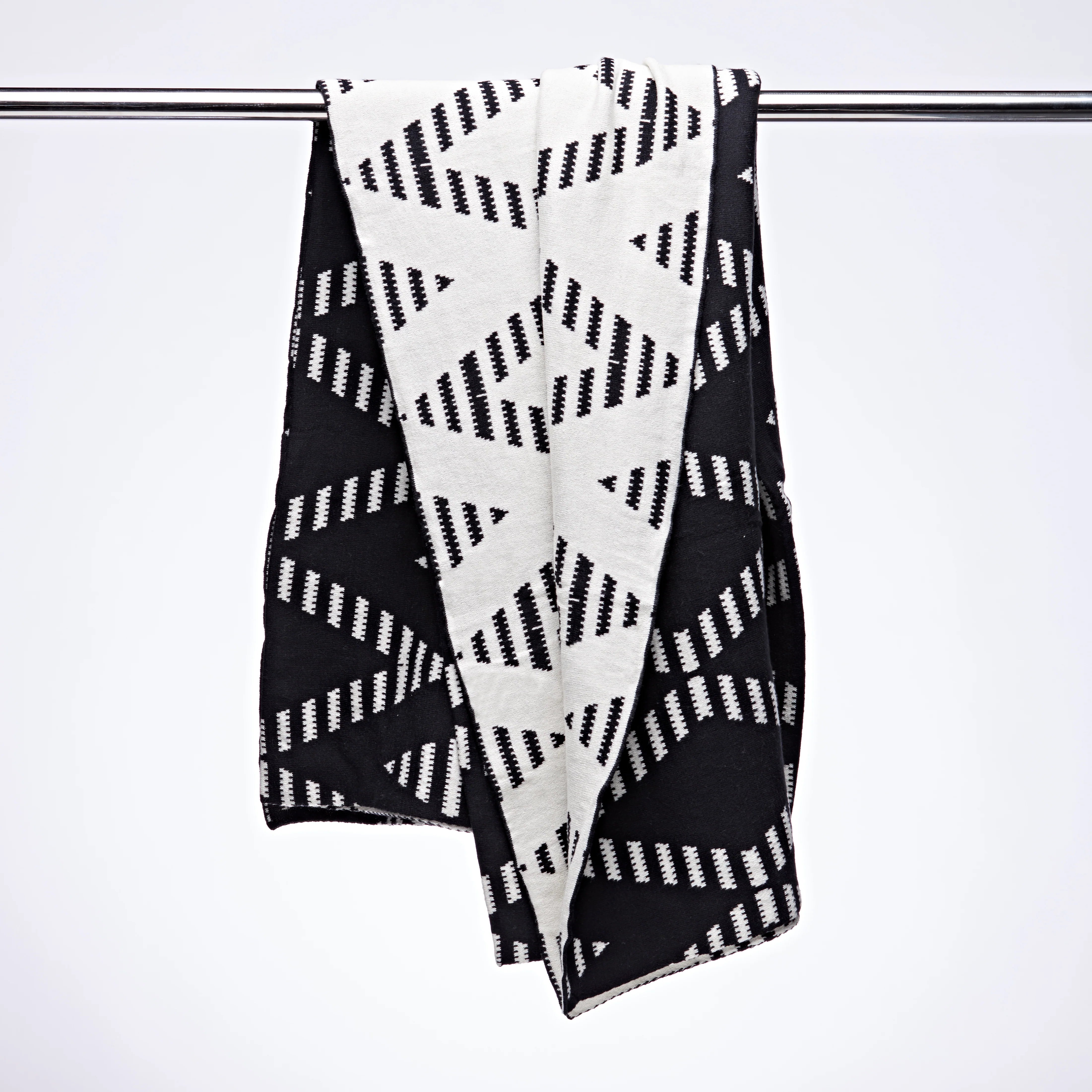 Mono Knit Reversible Cotton Throw in Rhombus