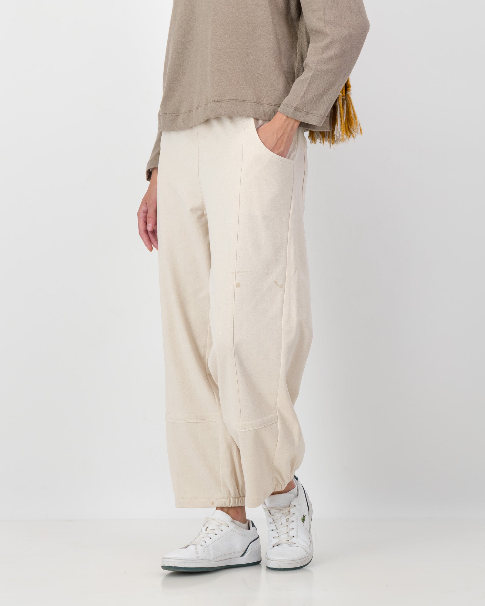 Casual Joggers in Ecru
