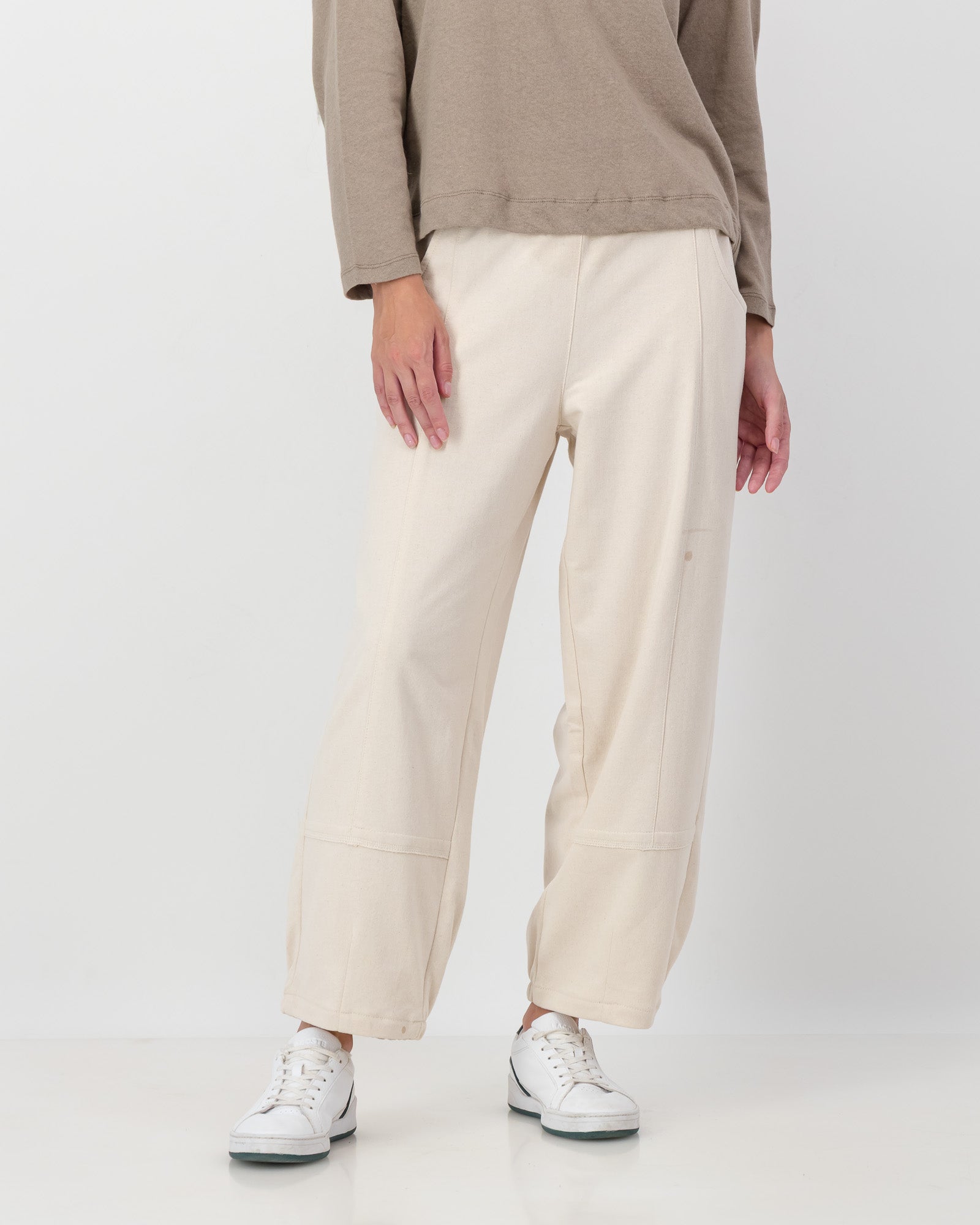 Casual Joggers in Ecru