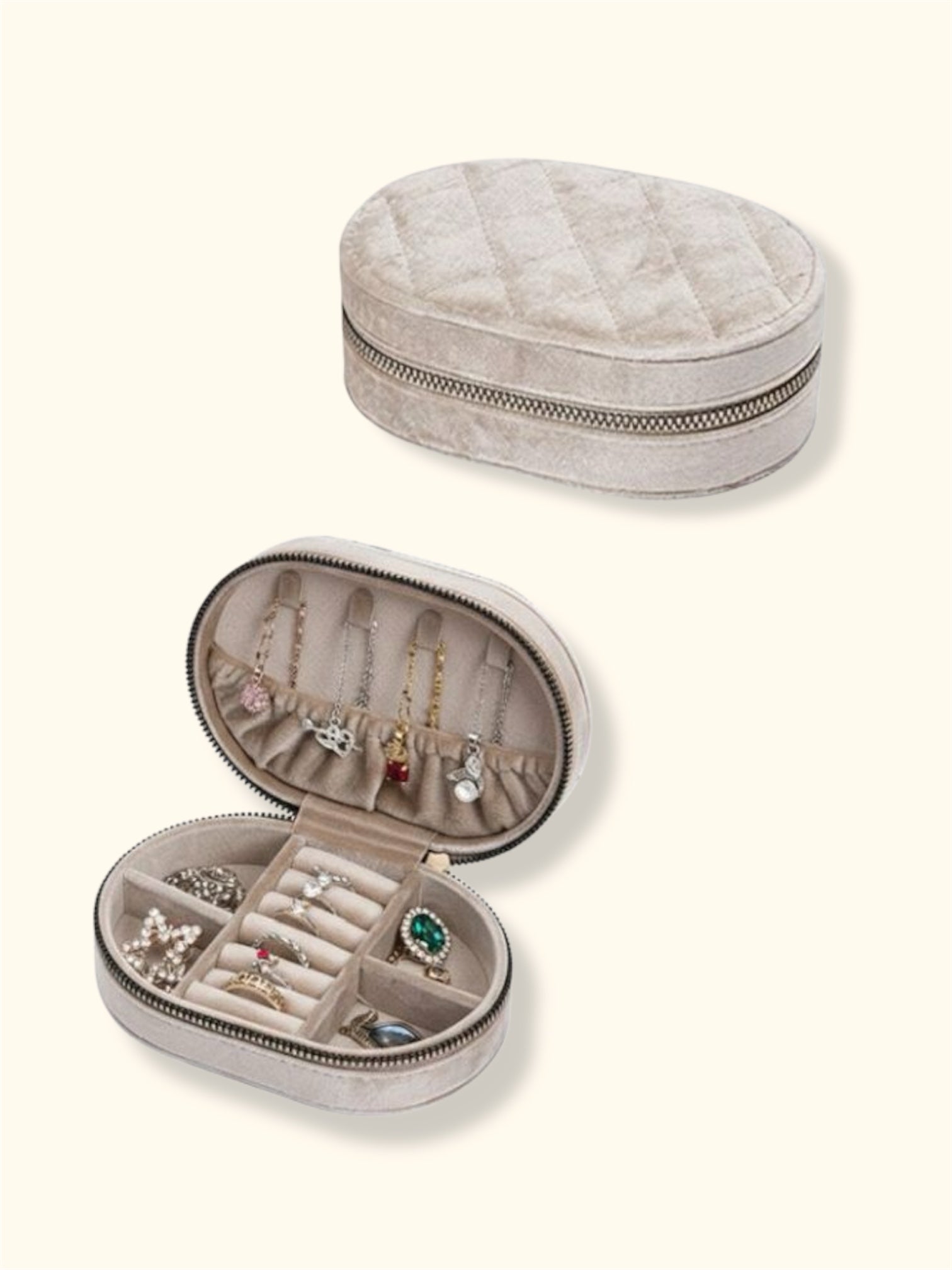 Medium Oval Quilted Jewellery Travel Case in Champagne Velvet